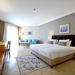 Deluxe Double Room Pool View